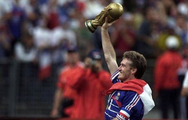Bolarinwa Olajide on Twitter: "Captain of France in 1998. Coach of France  in 2018. Didier Deschamps. #Legend #WorldCupFinal #WorldCup #FRACRO  https://t.co/quUAo6KcKS" / Twitter