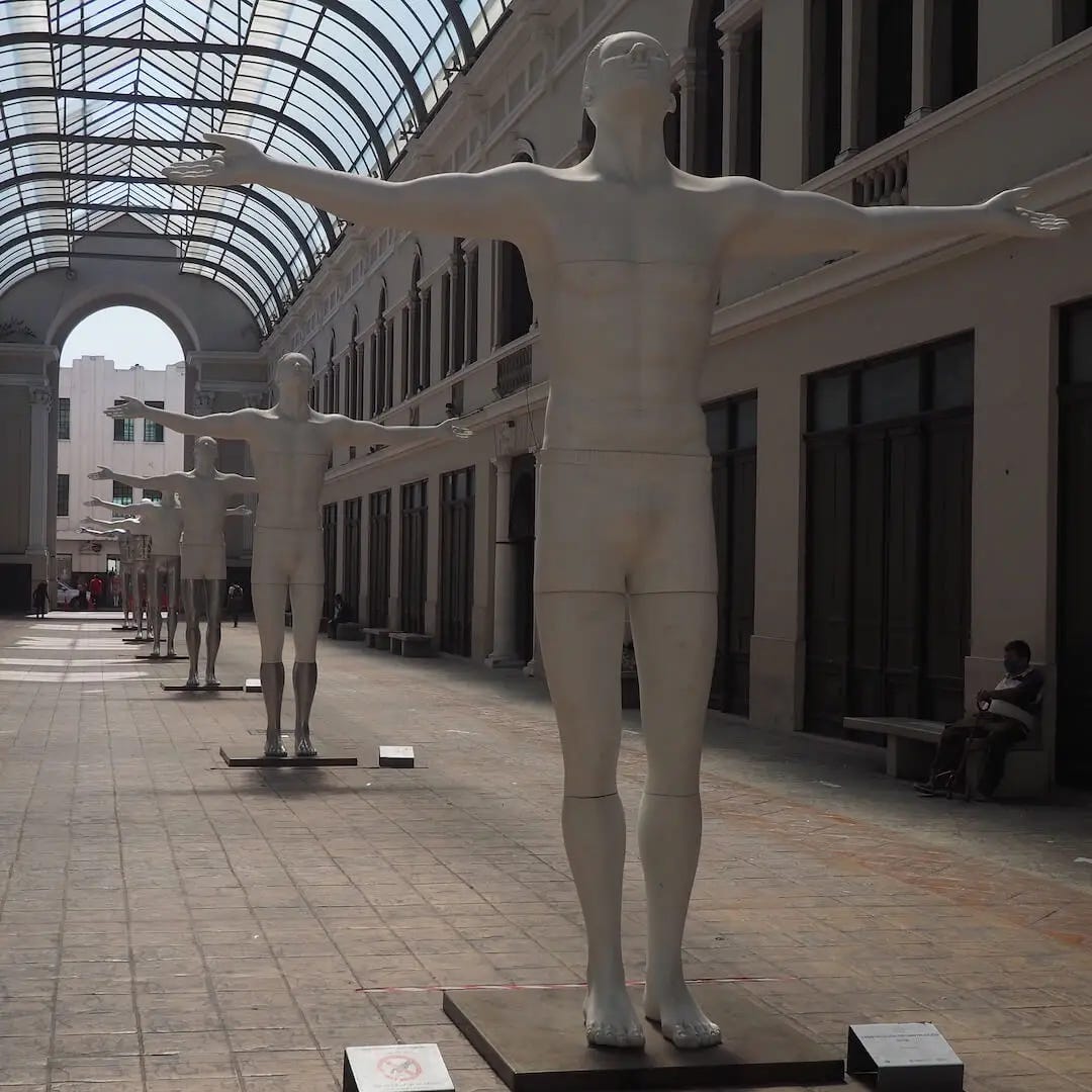 Pasaje a la Revolucion, Merida, Mexico Statues at the Pasaje de la Revolucion