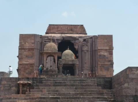 Largest Shivling in India: Bhojeshwar Temple, built by Raja Bhoj