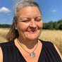Anna Gaynes's avatar