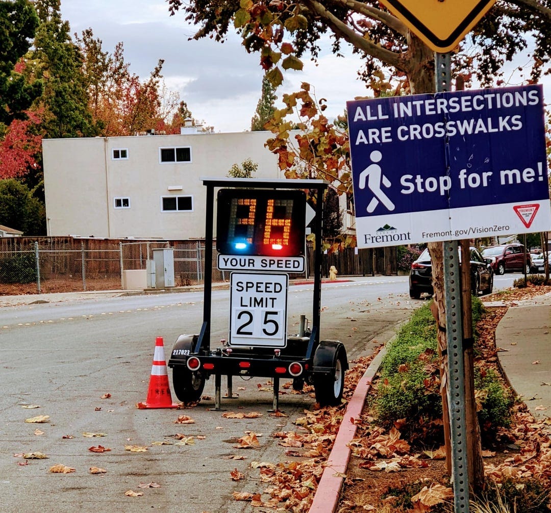 Speed Monitor with Emergency Lights : r/mildlyinteresting Speed Monitor with Emergency Lights : r/mildlyinteresting