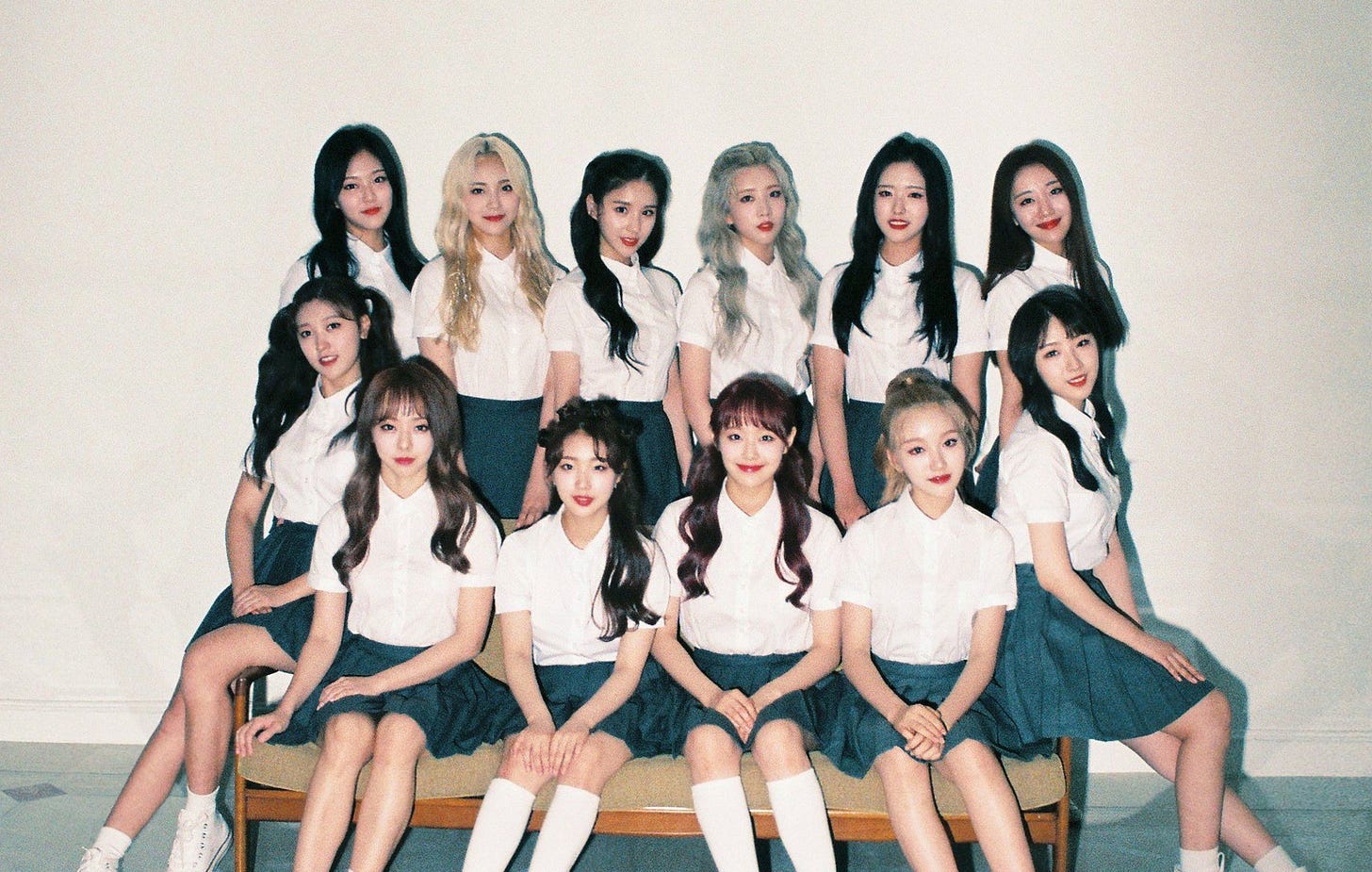LOONA announce 2022 North American tour