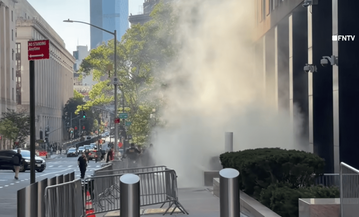 Armed man accused of setting off fireworks outside 26 Federal Plaza in NYC: FBI | PIX11 Armed man accused of setting off fireworks outside 26 Federal Plaza in NYC: FBI | PIX11