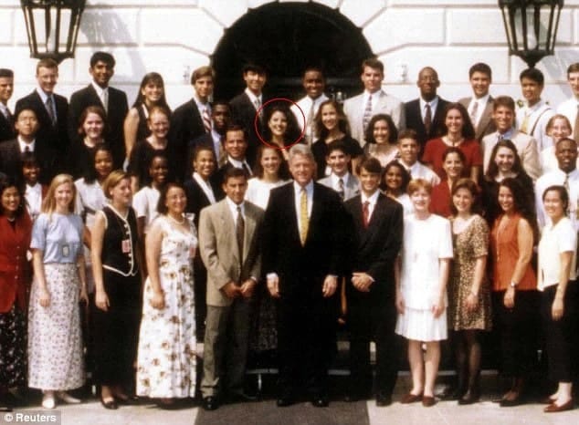 27 Photos from the Monica Lewinsky Scandal