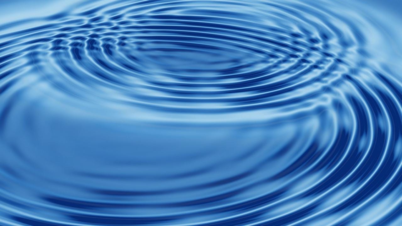 Radio waves collision versus waves in a pond collision - Physics Stack  Exchange