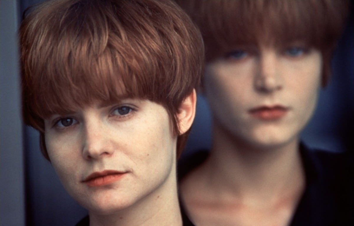 Single White Female (1992) - A Review - HaphazardStuff Single White Female (1992) - A Review - HaphazardStuff