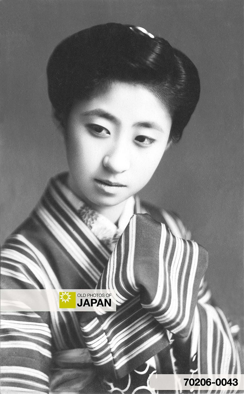 70206-0043 - The Geisha Momotaro, 1920s