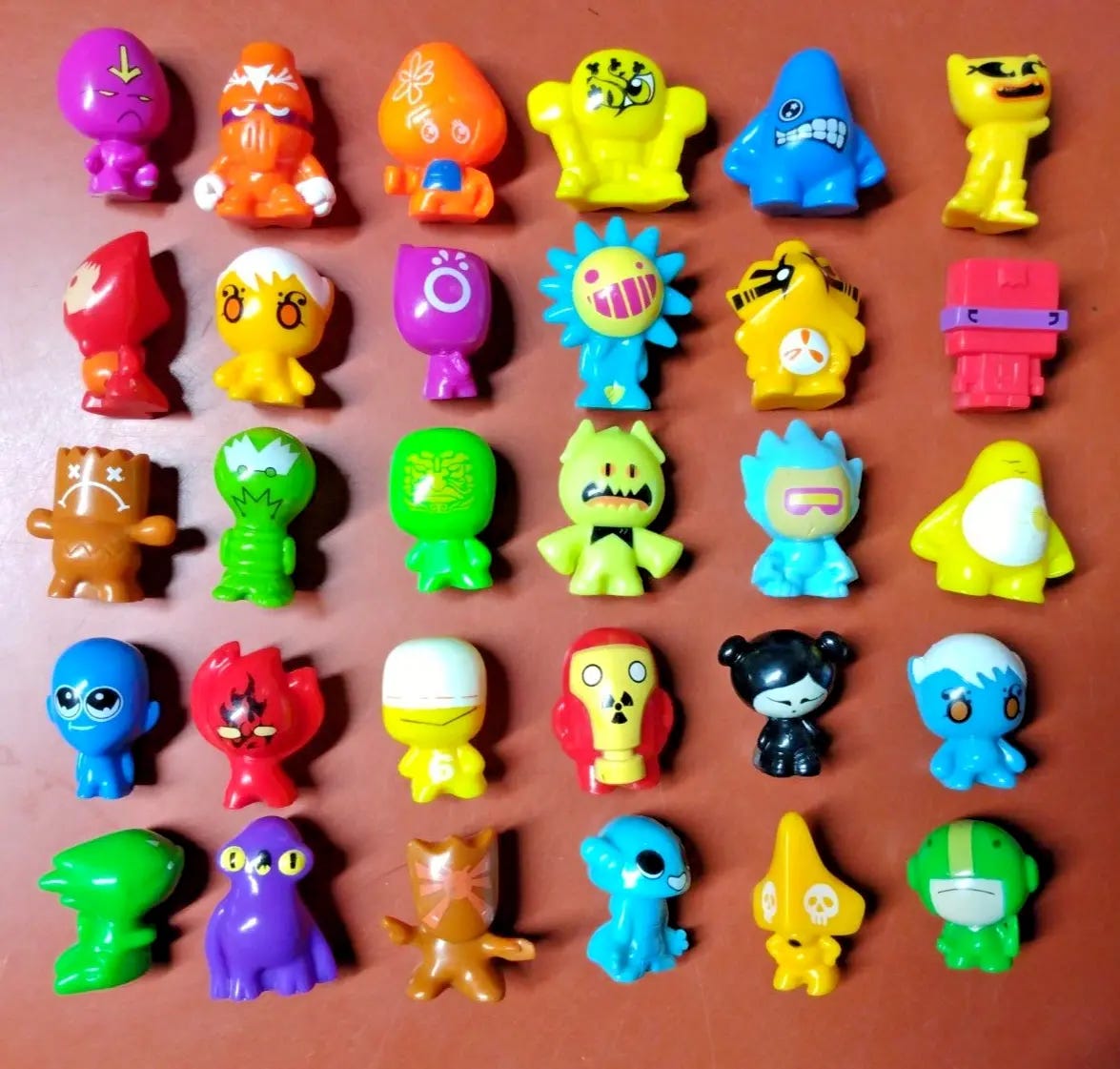 Go Go's Crazy Bones Lot Of 30 GoGos Toys Figures | eBay