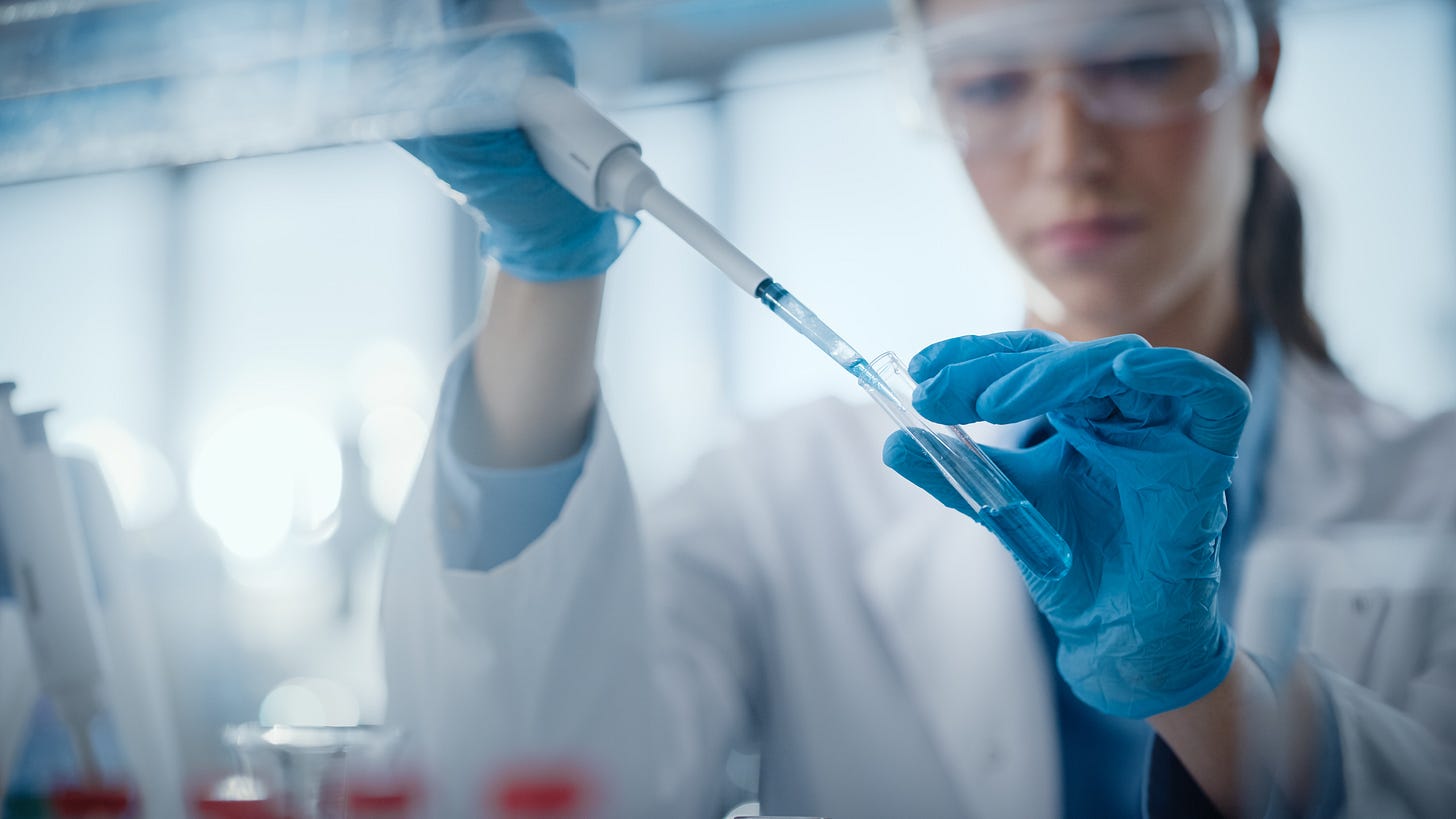 Pipette-shutterstock_1924512509