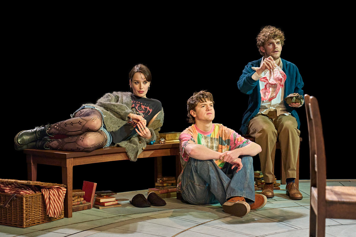 Review: ARCADIA at Old Vic - West End Theatre News and Reviews