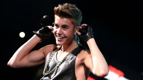 justin bieber bulge goes acoustic performance for bare people images justin bieber bulge goes acoustic performance for bare people images