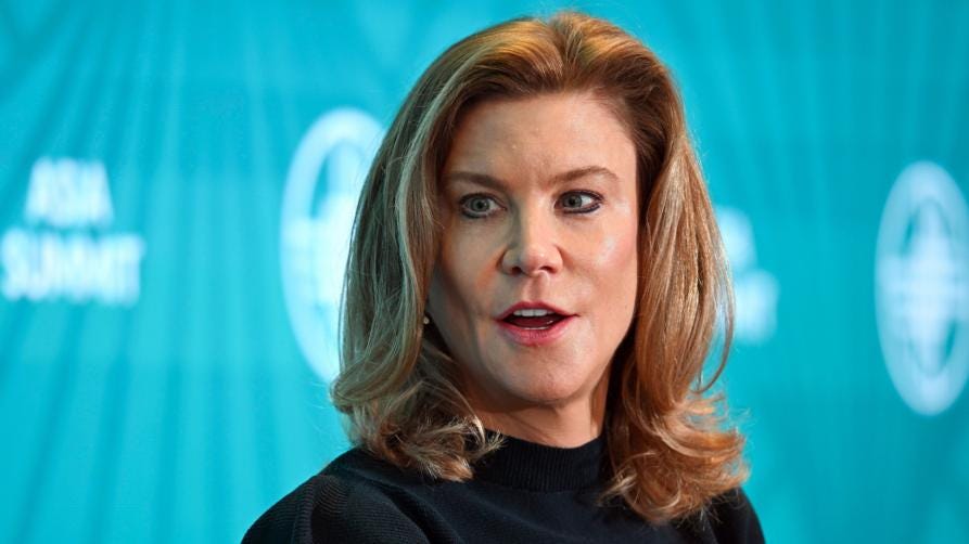 West Ham: Amanda Staveley holds talks over buying 25% stake in Championship  club - BBC Sport
