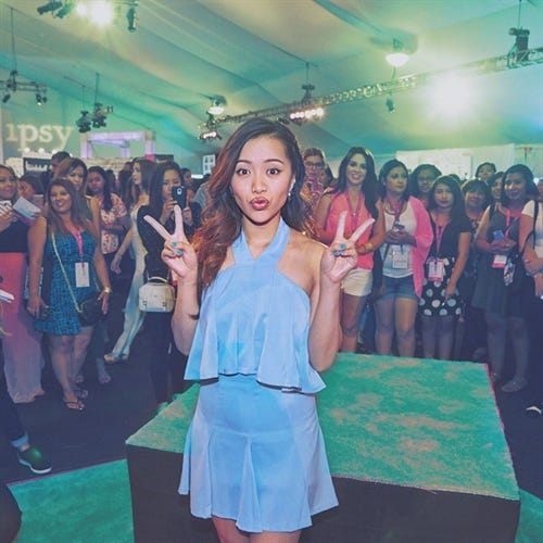 Nu trieu phu Michelle Phan: Dung day tu tram cam de lam lai tu dau