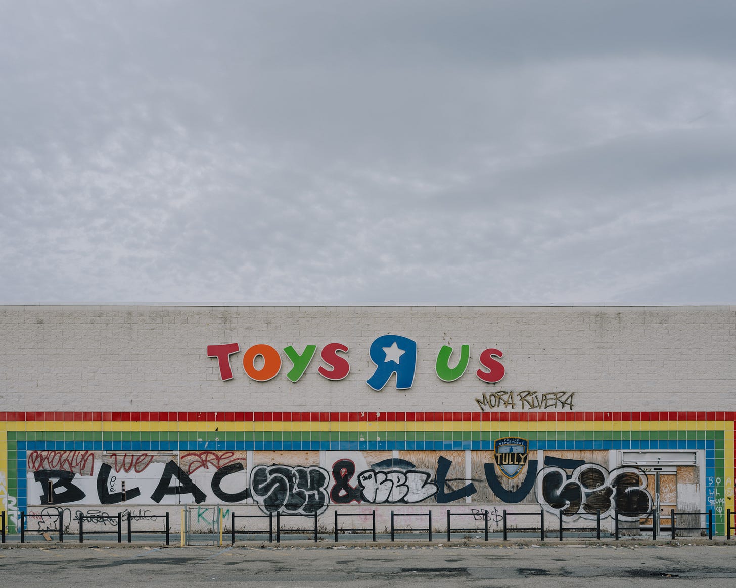 Shuttered Toys R Us