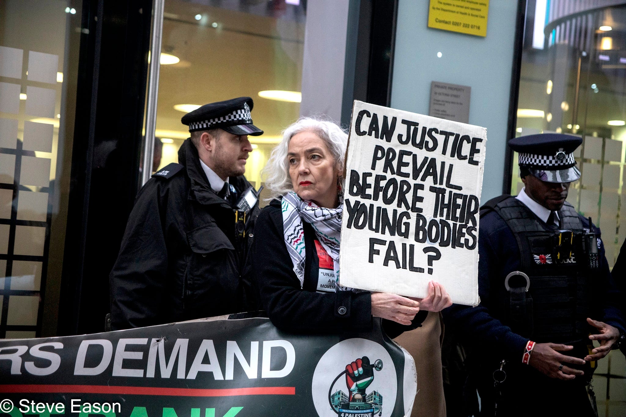 Jonathan Cook Britain Has Officially Criminalized Journalism