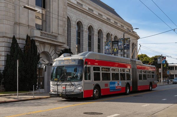 512 Muni Bus San Francisco Images, Stock Photos, 3D objects ...
