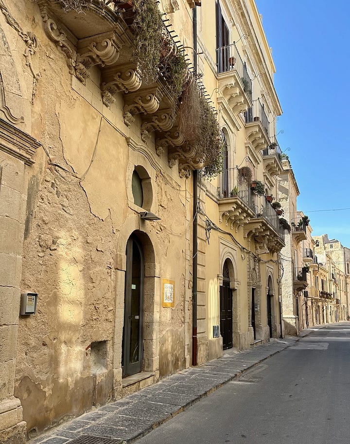 View along the Lungomare towards Forte S.Giovannello+ Ramshackle Palazzo's:Gillian Knows Best guide to Ortigia