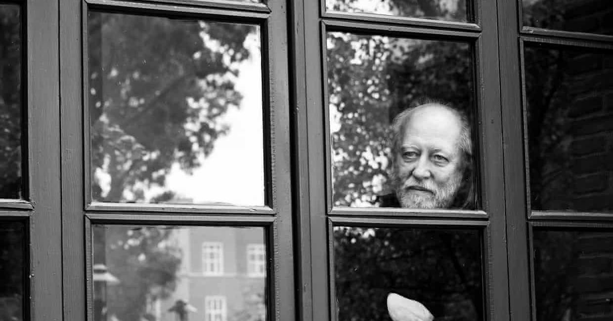 লাসলো ক্রাসনাহোরকাই: কথাসাহিত্যের শিল্প এবং অস্তিত্বের অনুসন্ধান