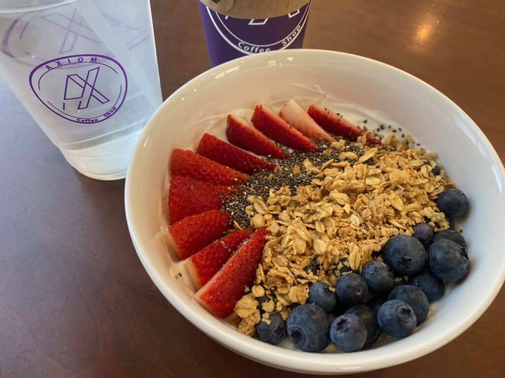 Healthy + quick breakfast ideas for moms Healthy + quick breakfast ideas for moms