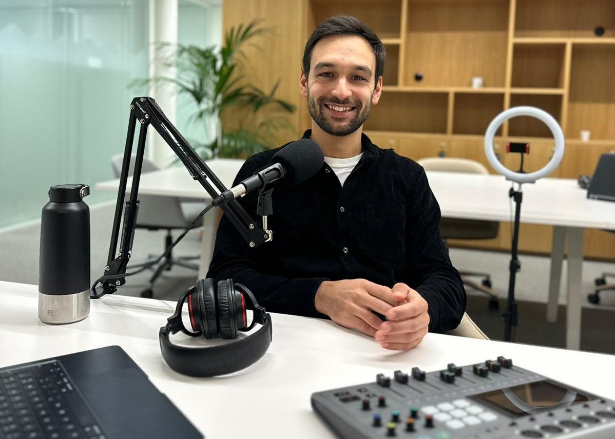 xavier seux, animateur du podcast the big shift