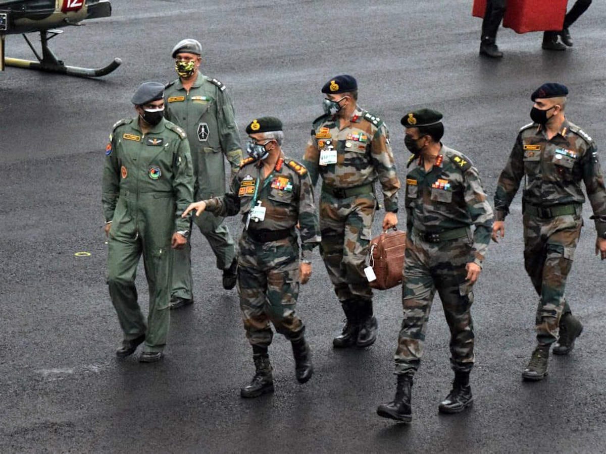 On 100th day of India-Pakistan ceasefire on border, Indian Army chief to  visit Kashmir to review situation - The Economic Times