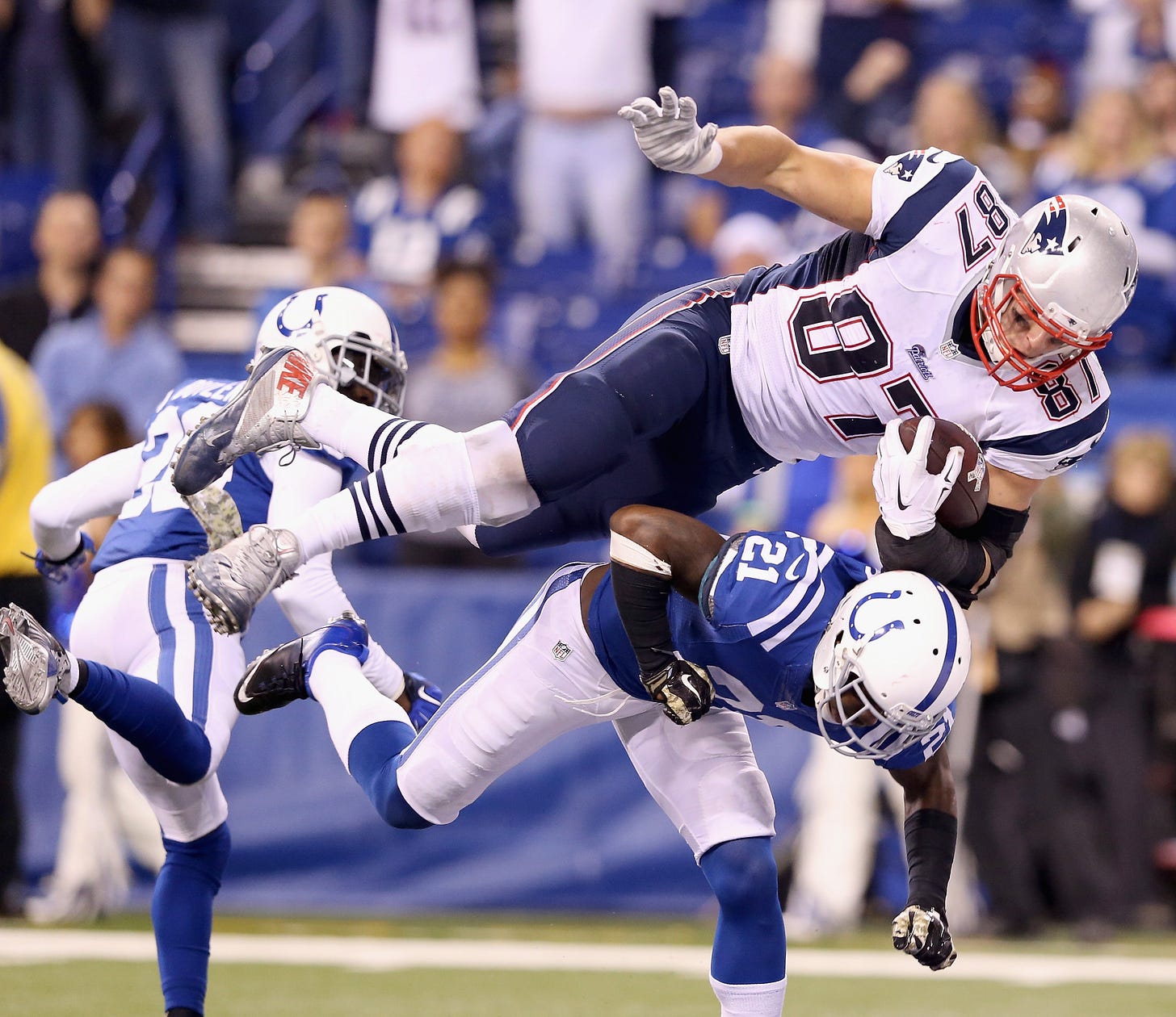 Rob Gronkowski scores a touchdown Rob Gronkowski scores a touchdown