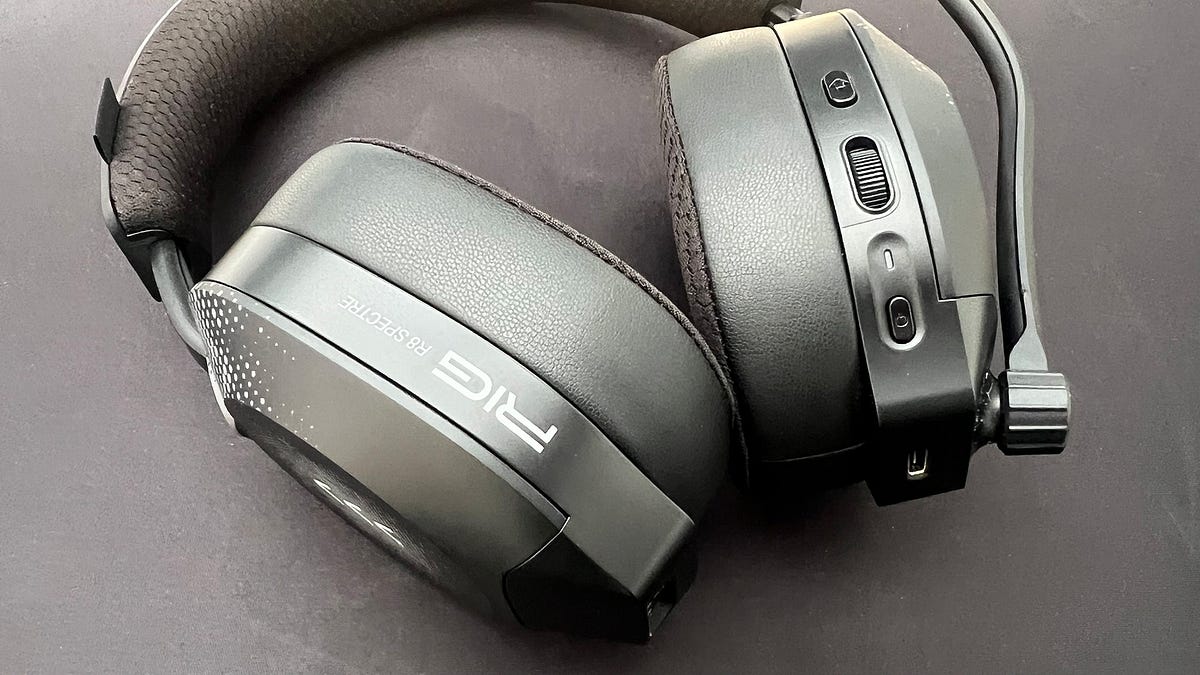 Small Rig R8 Nacon RIG R8 Spectre Pro HS review: a feature-packed gaming headset ...