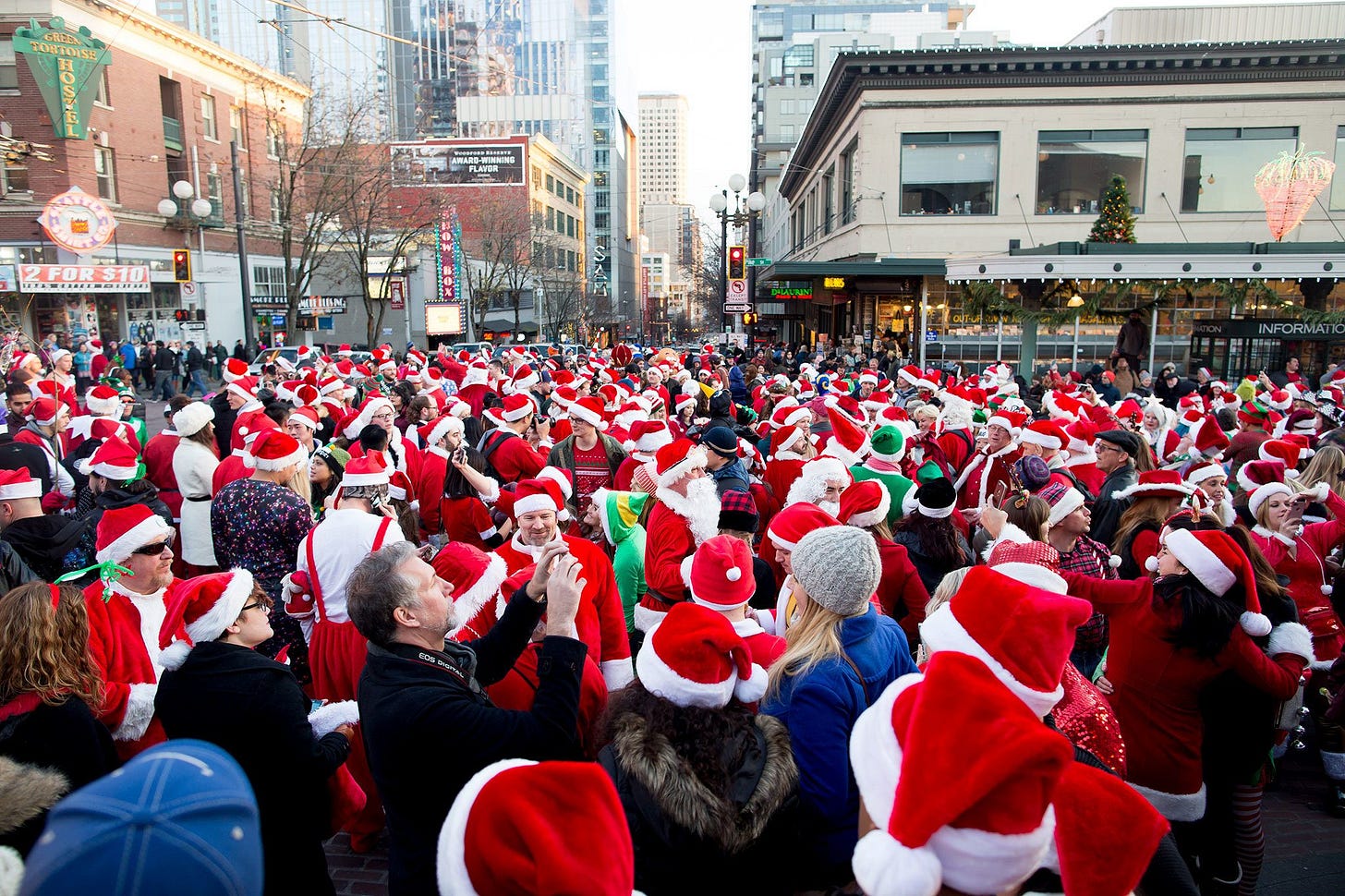 The Many Santas (And Frosties) Of SantaCon | Seattle Weekly
