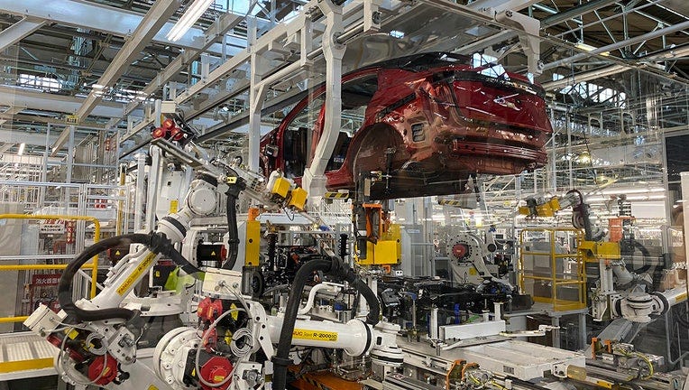 Robots do all the work at Nissan's 'intelligent' plant | FOX 5 New York