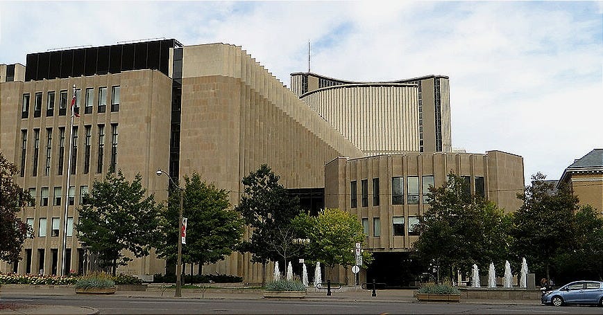 File:Ontario Superior Court of Justice and Toronto City Hall, Toronto, Ontario (29375673144).jpg
