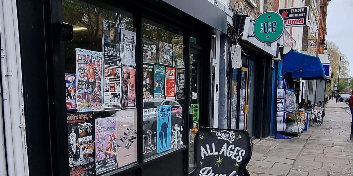 e875c760-811a-47d1-b10b-