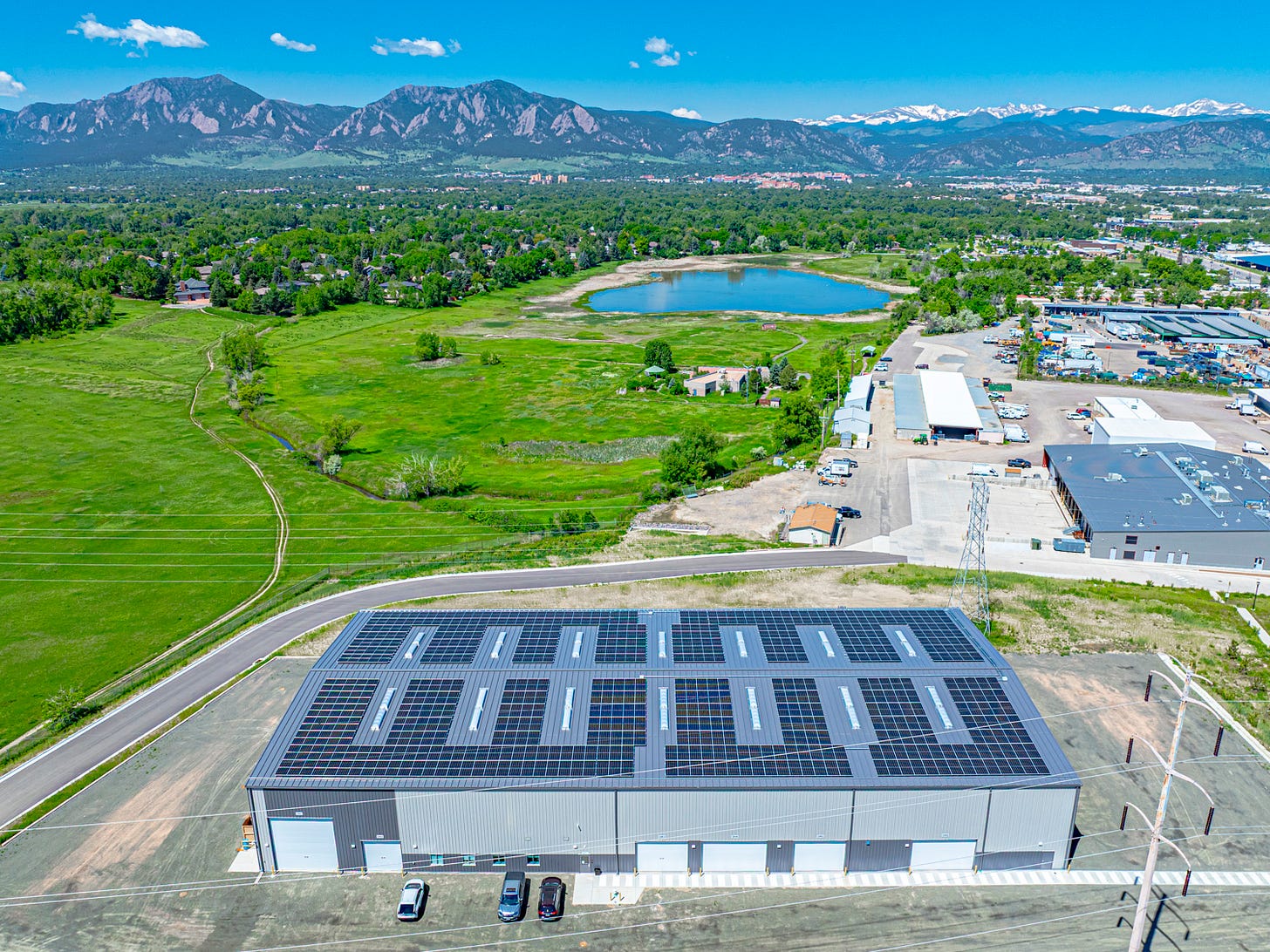 BoulderMOD modular housing factory solar rooftop photovoltaic system BoulderMOD modular housing factory solar rooftop photovoltaic system
