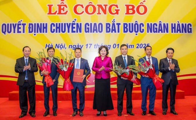 Thống đốc Nguyễn Thị Hồng tại buổi chuyển giao sáng 17/1. Ảnh: SBV Thống đốc Nguyễn Thị Hồng tại buổi chuyển giao sáng 17/1. Ảnh: SBV