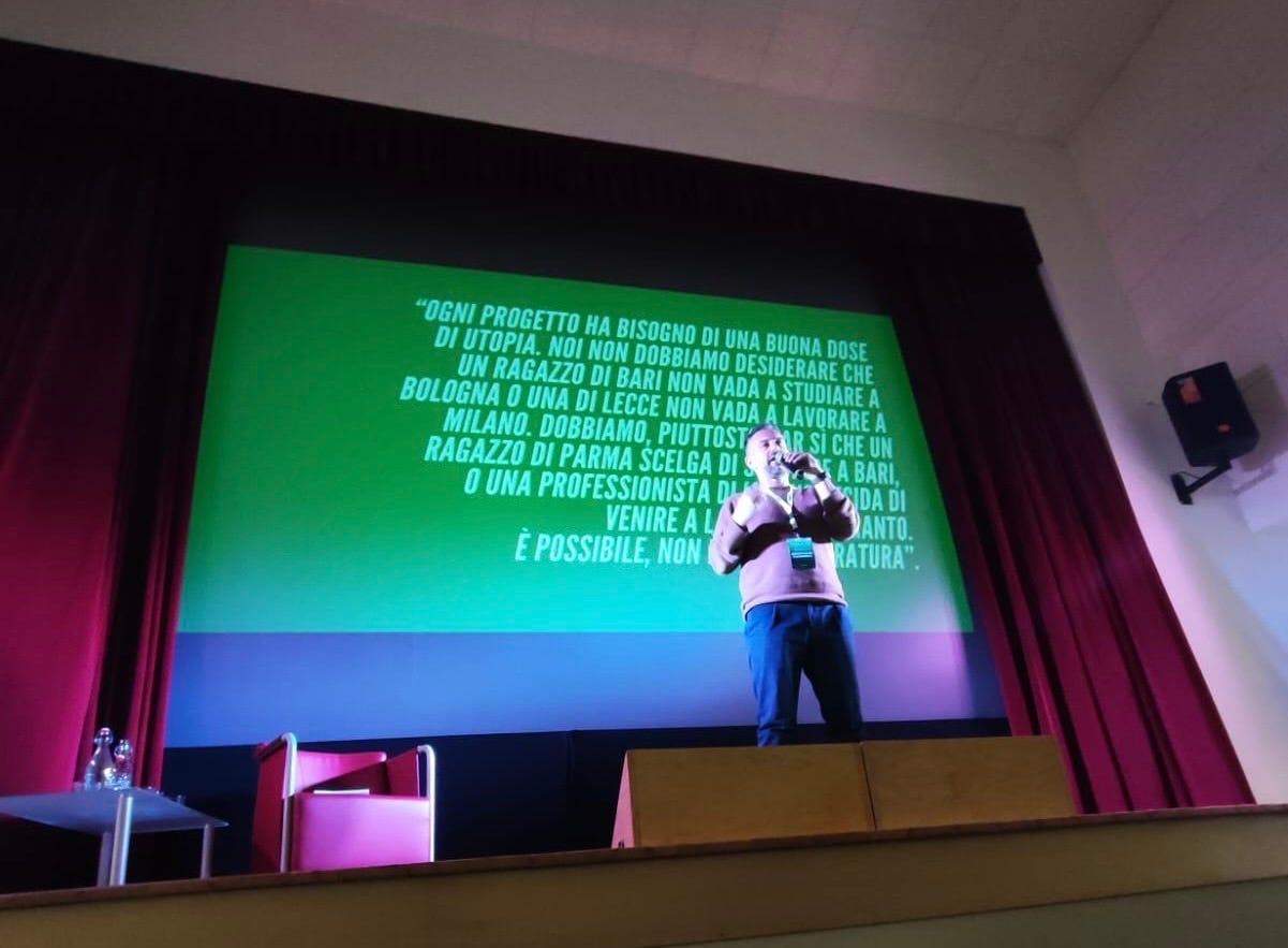 Racconta la vita di chi ti ascolta, non la tua, image size:1201x883