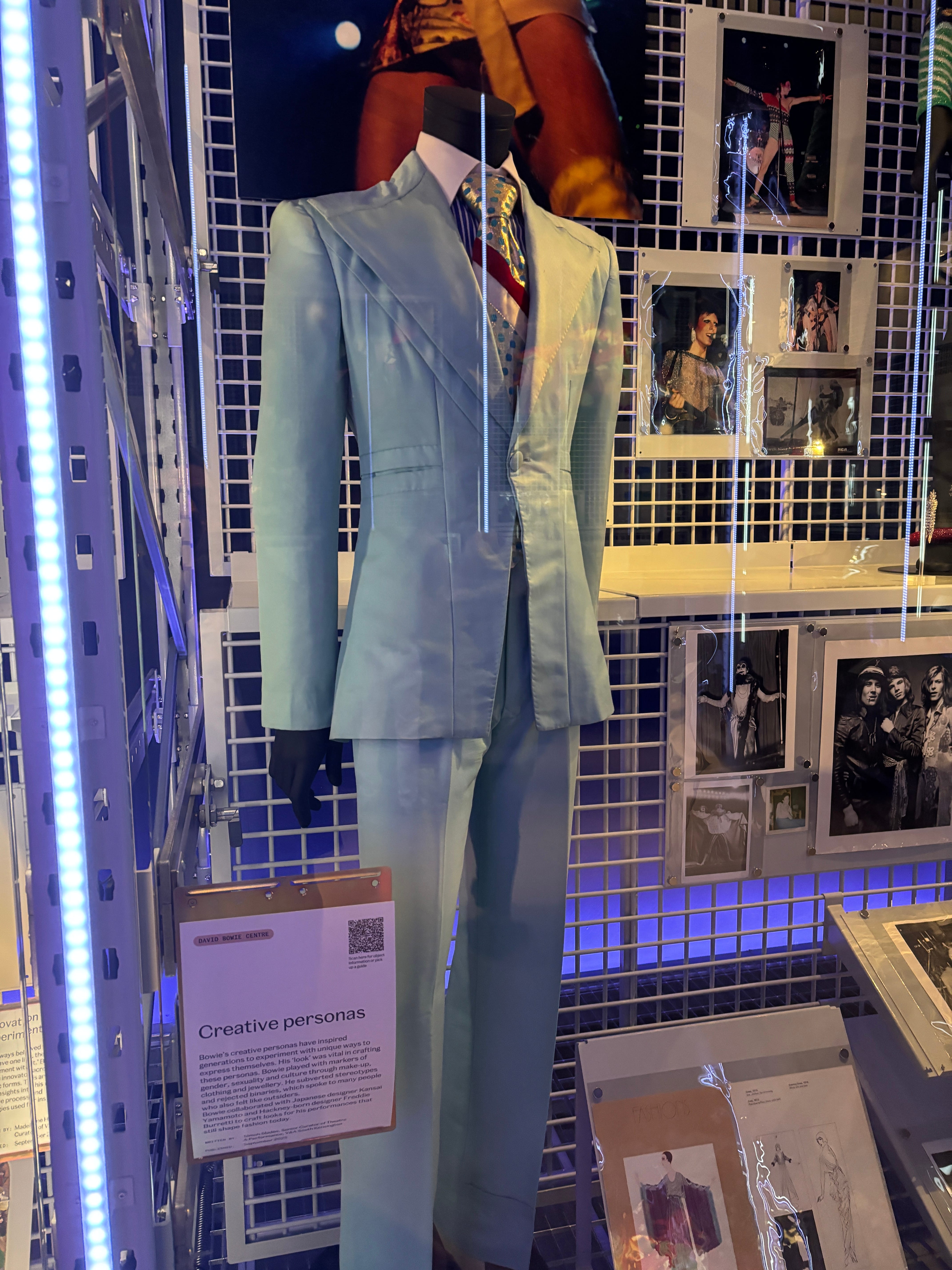 最高級 theory BOWIE セットアップ スーツ ネイビー 42 XL相当 The David Bowie Centre
