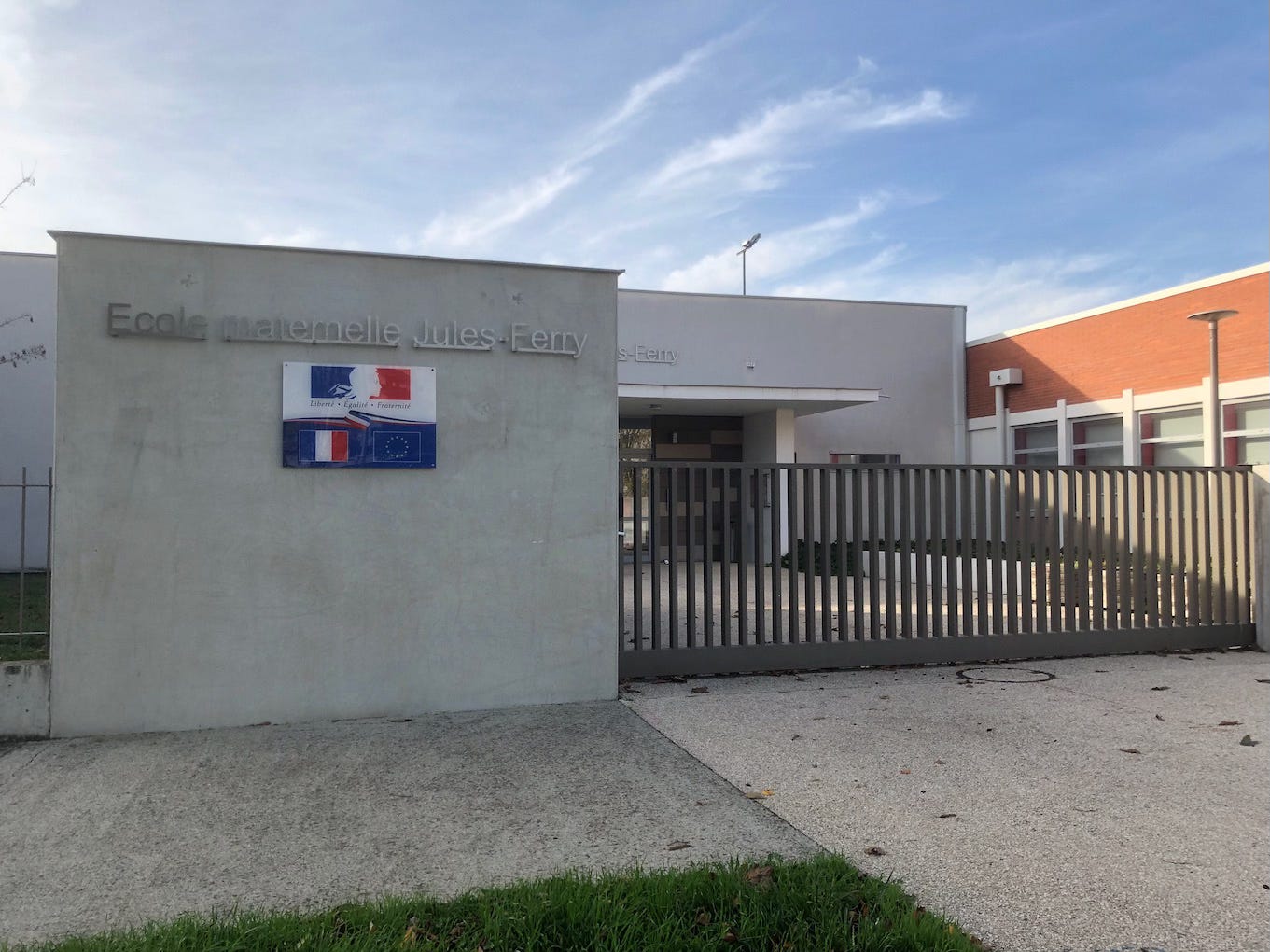 Entrée de l'école Jules-Ferry, Colomiers (France)