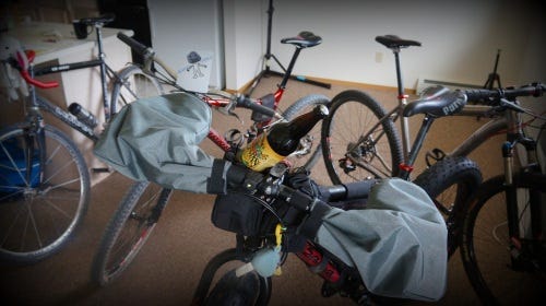 From left to right, Askia, Turner, Gonzo, and Big Fat Larry. Oh yea, Lammy with the card. From left to right, Askia, Turner, Gonzo, and Big Fat Larry. Oh yea, Lammy with the card.