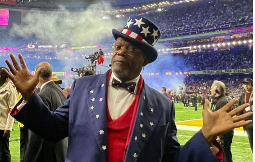 Actor Samuel L Jackson dressed in an uncle sam suit at the superbowl. this has little to do with the story, but I liked the picture Actor Samuel L Jackson dressed in an uncle sam suit at the superbowl. this has little to do with the story, but I liked the picture
