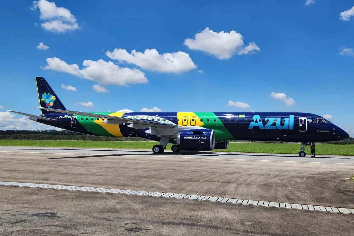 Azul Embraer E195-E2 aircraft