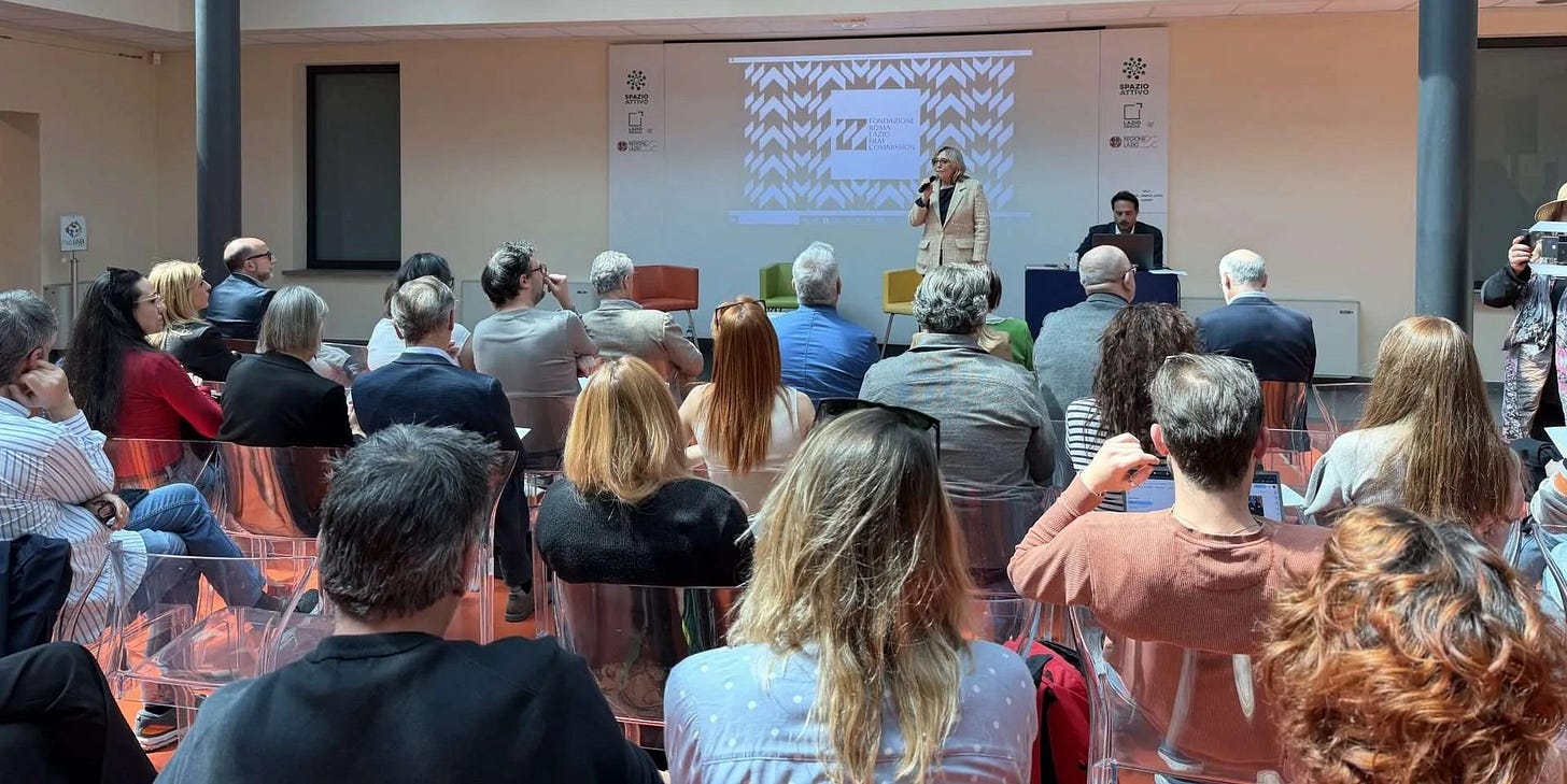La foto dell’inaugurazione è presa dal sito della RLFC: le nostre foto erano peggiori.