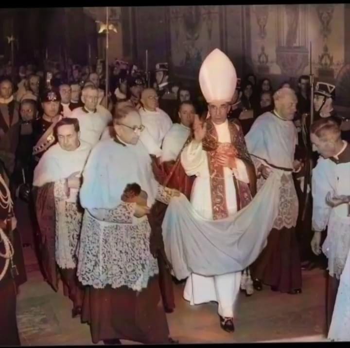 The Papal Falda ~ Liturgical Arts Journal The Papal Falda ~ Liturgical Arts Journal