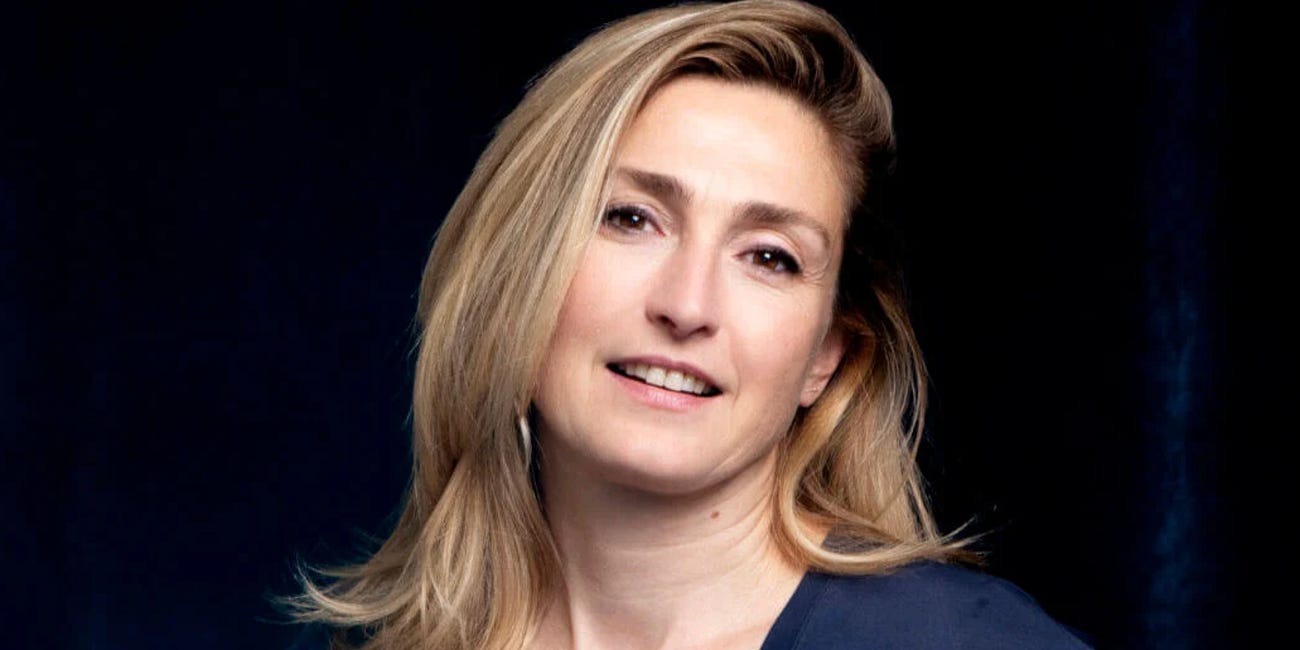 Julie Gayet Looks to Bridge the Gap Between Screen and Sound at Sœurs Jumelles