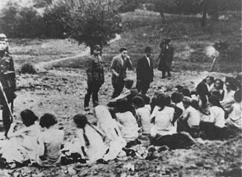 jewish-women-forced-to-sit-at-babi-yar