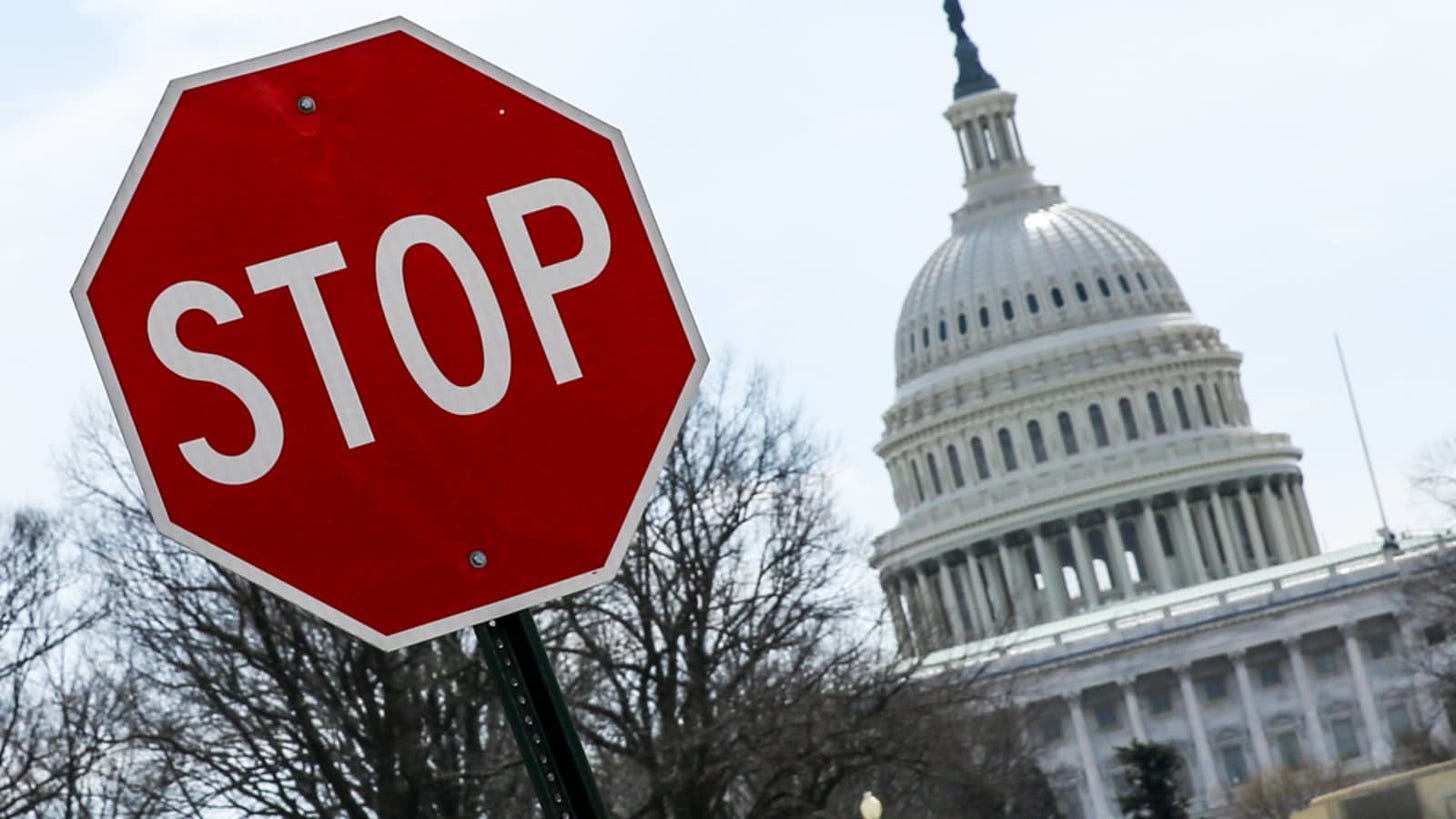 Congress to delay government shutdown date, Trump border wall fight