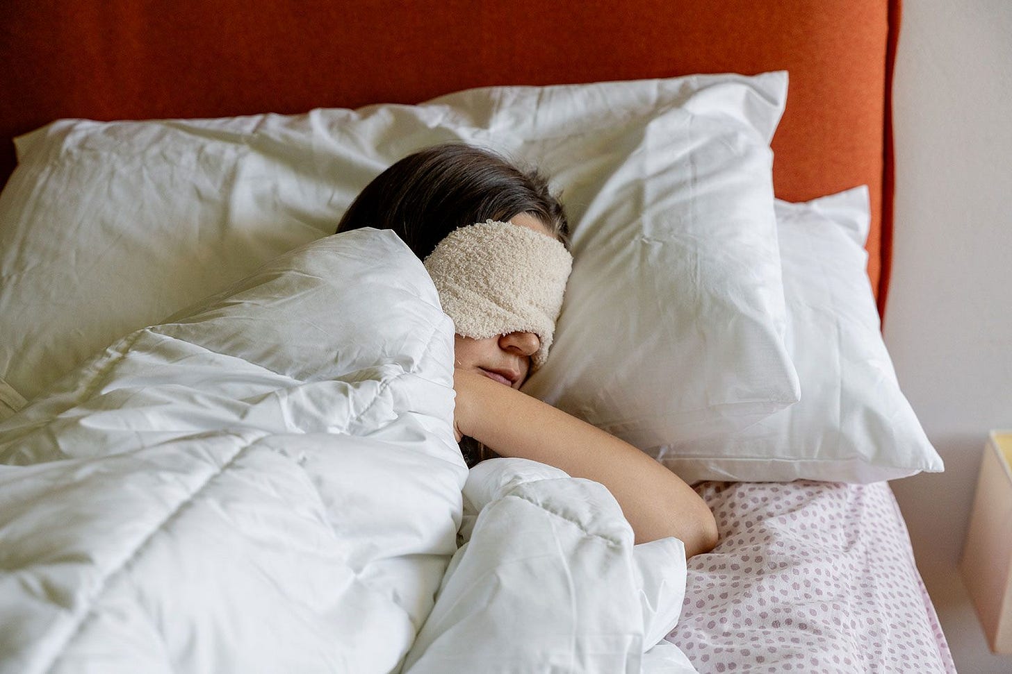 Weekend sleep-ins may benefit heart health, research finds | CNN