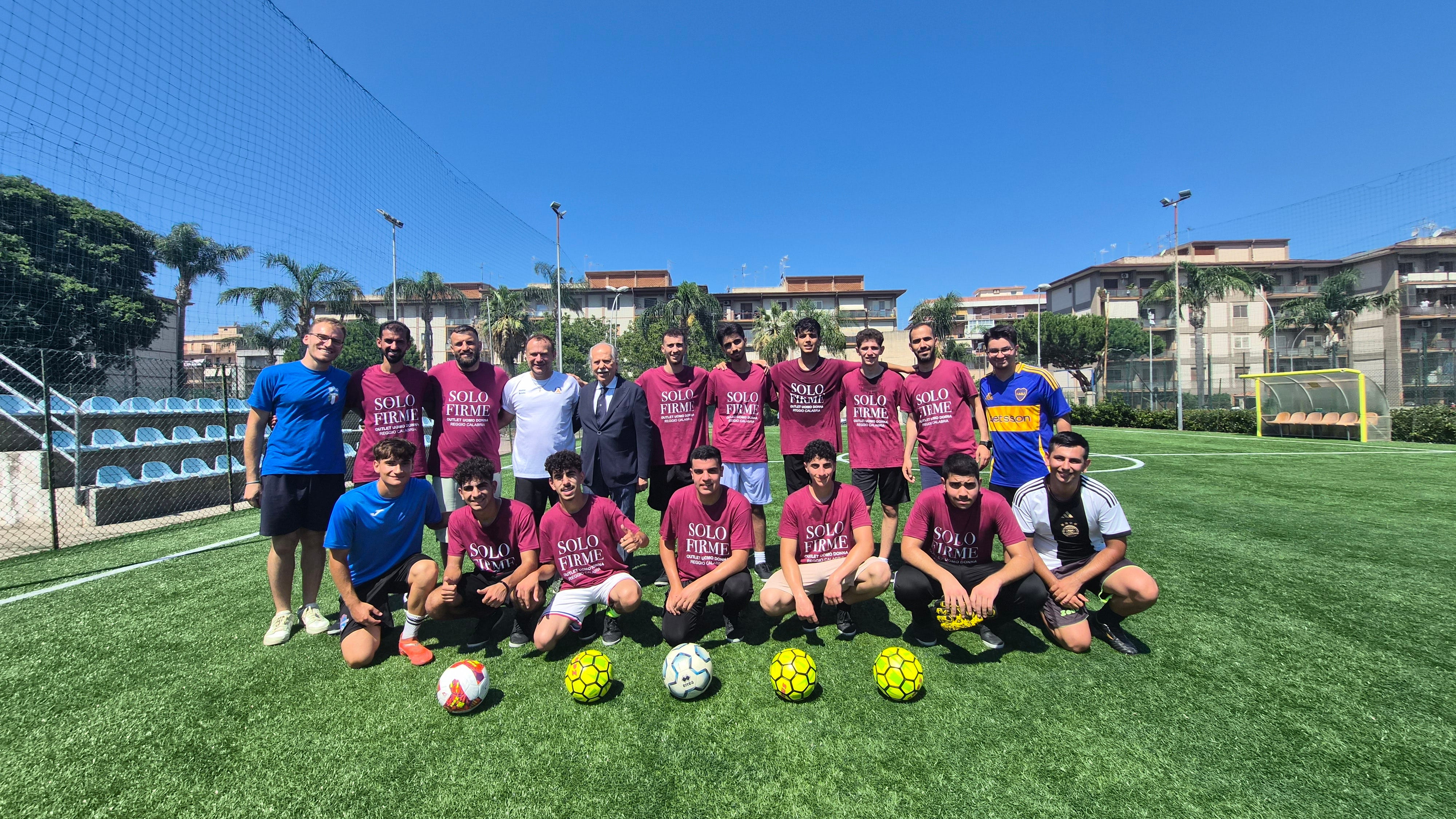 Allenare i ragazzi di Sebastia: cuore, metodo e la lingua universale del pallone