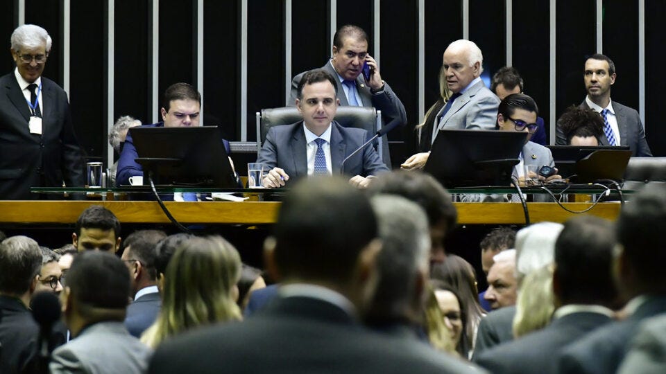 Congresso Nacional mantém veto de Bolsonaro contra a criação do crime de opinião no Brasil