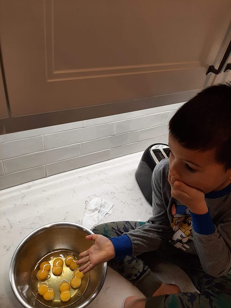 Man cracks 44 double yolked eggs from Costco large eggs rack