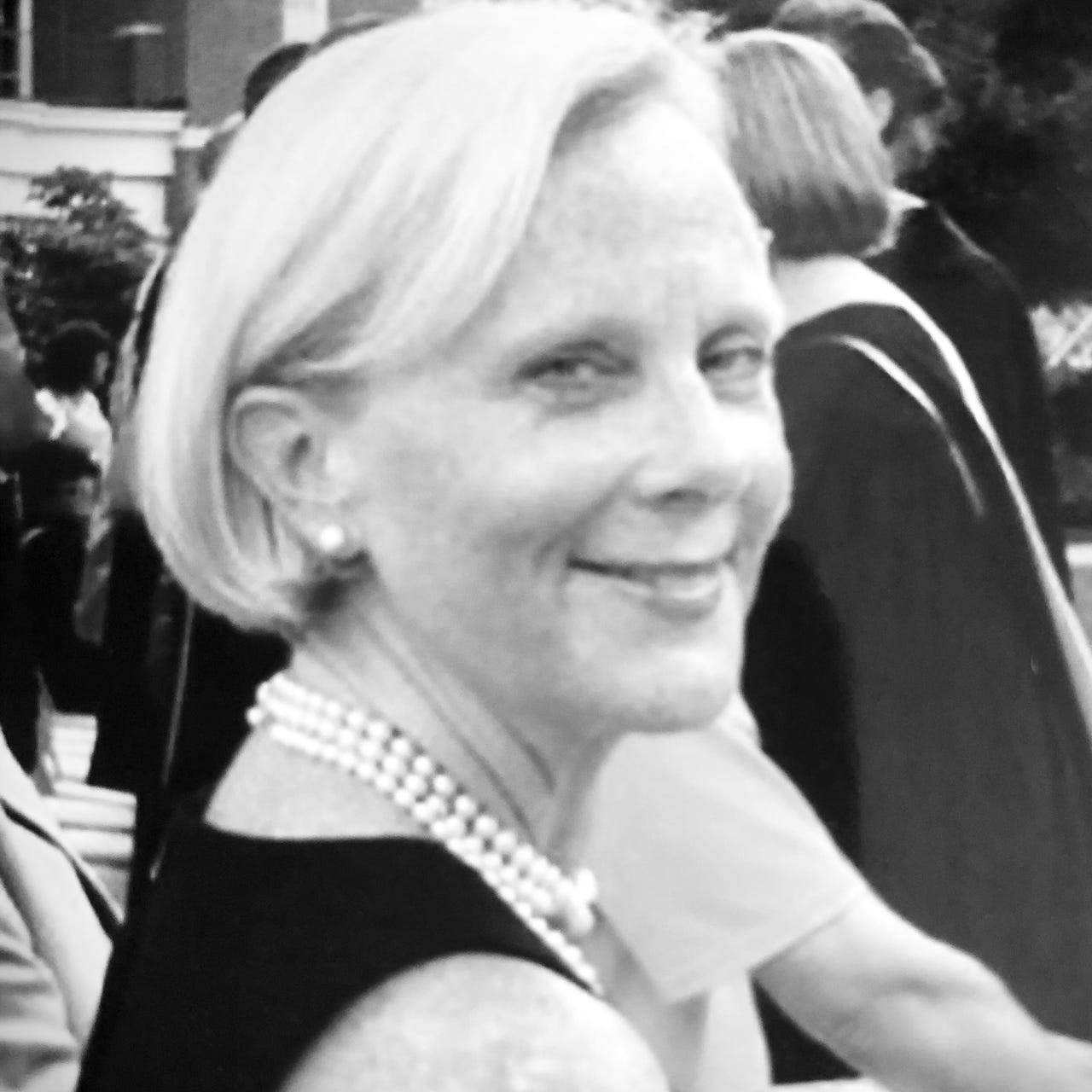 Make Cake, Not War - No. 96 - Anne Byrn: Between the Layers