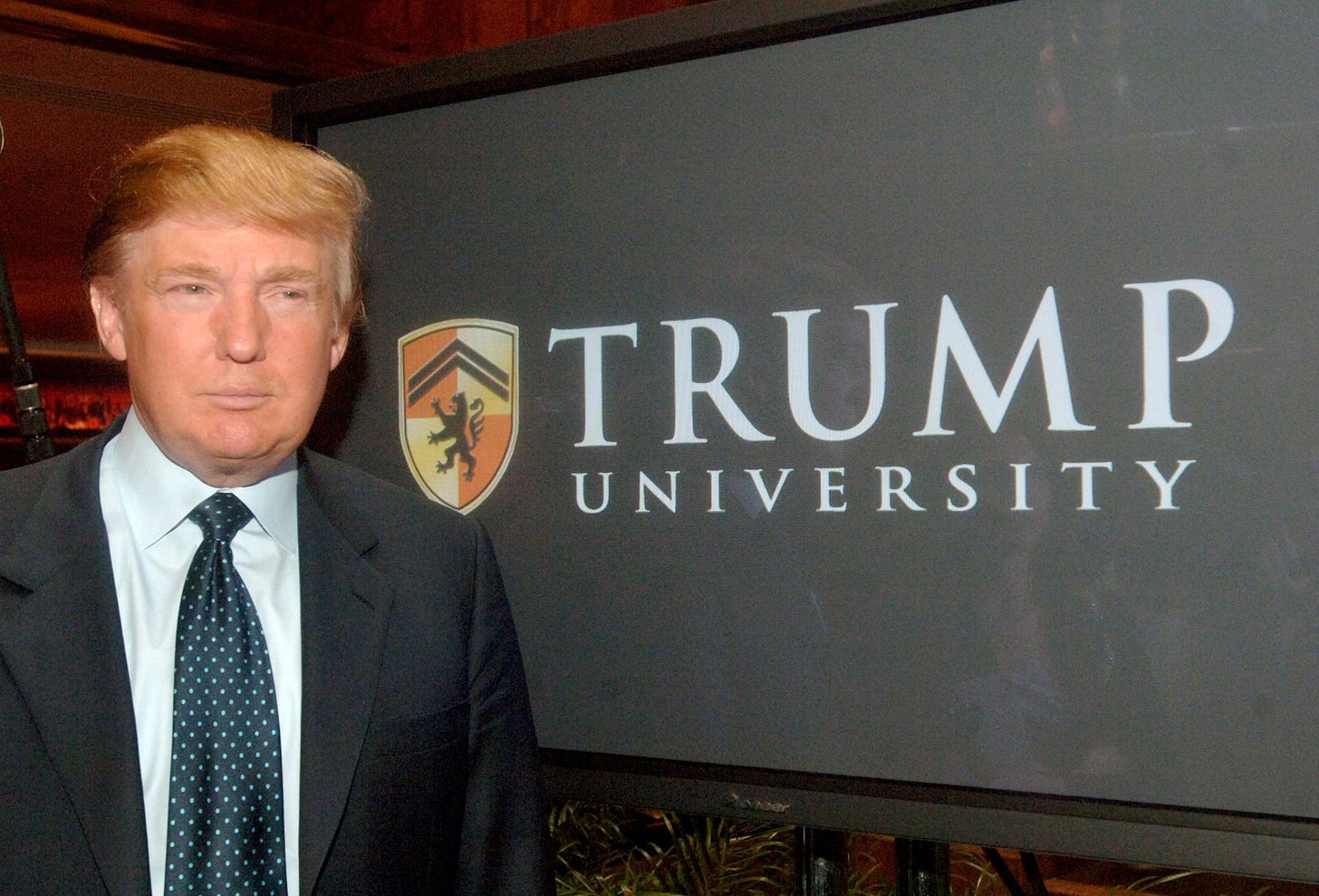 More Than Three Hundred Million Americans Now Enrolled in Trump University  | The New Yorker
